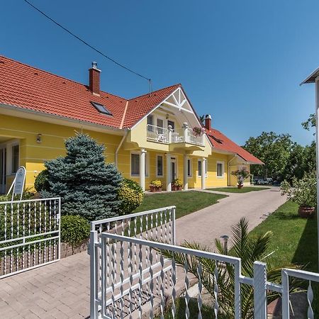 Topaz Apartmanhazak Balatongyörök Eksteriør bilde